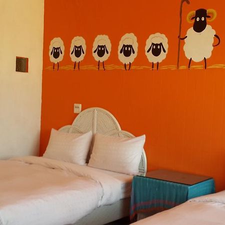 Lazy Sheeps Hostel Hengchun Exterior photo